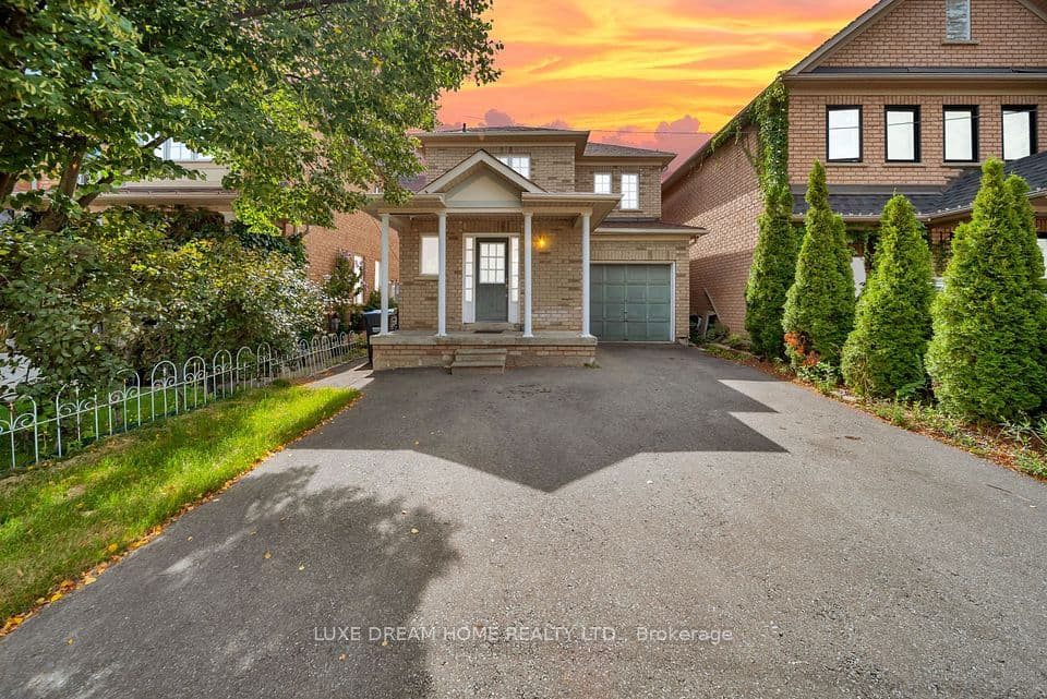 7 Grape Trail, Brampton, ON L7A 2V7 – main photo