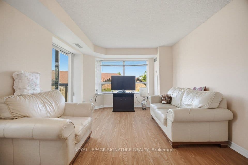 300 Ray Lawson Boulevard 313, Brampton, ON L6Y 5H5 – photo 3