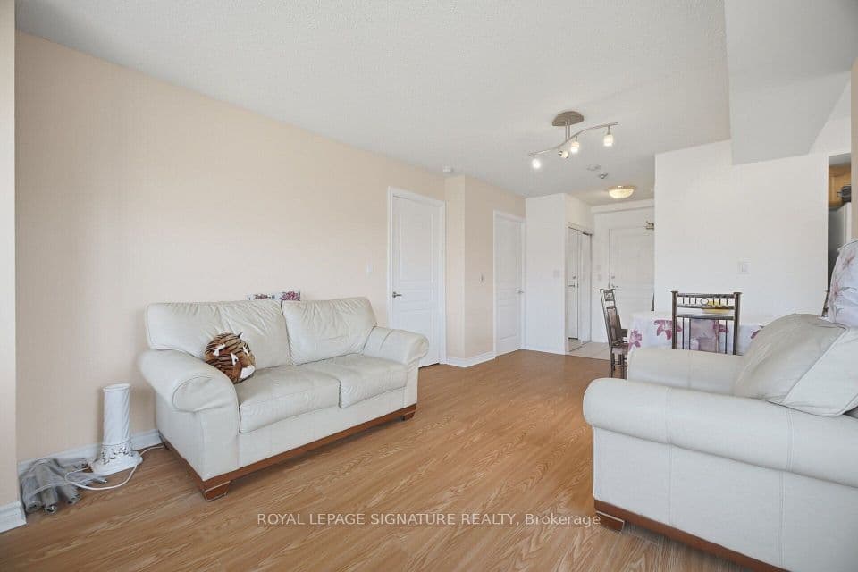 300 Ray Lawson Boulevard 313, Brampton, ON L6Y 5H5 – photo 2