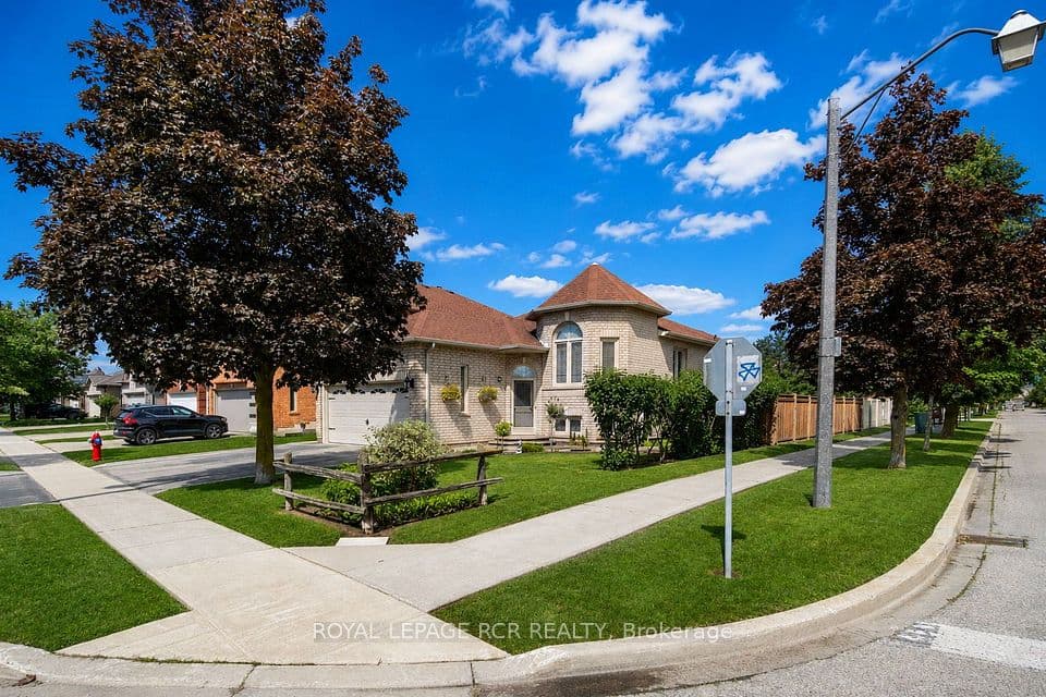 65 Royalton Drive, Caledon, ON L7E 2G5 – main photo
