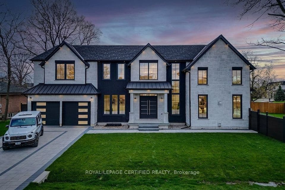 1404 Waverly Avenue SW, Oakville, ON L6L 2S3 – photo 3