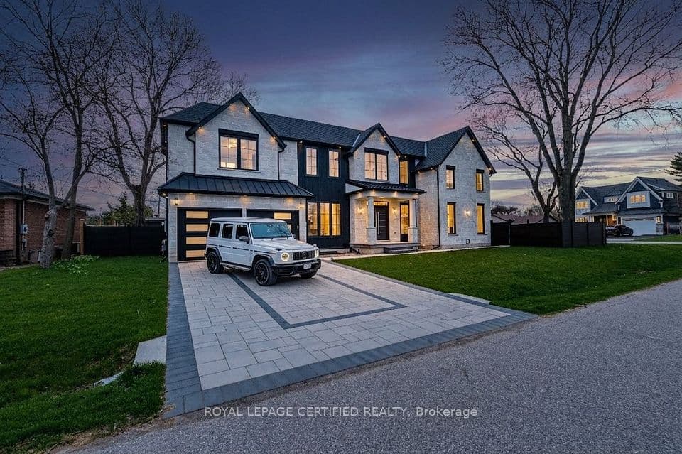 1404 Waverly Avenue SW, Oakville, ON L6L 2S3 – main photo