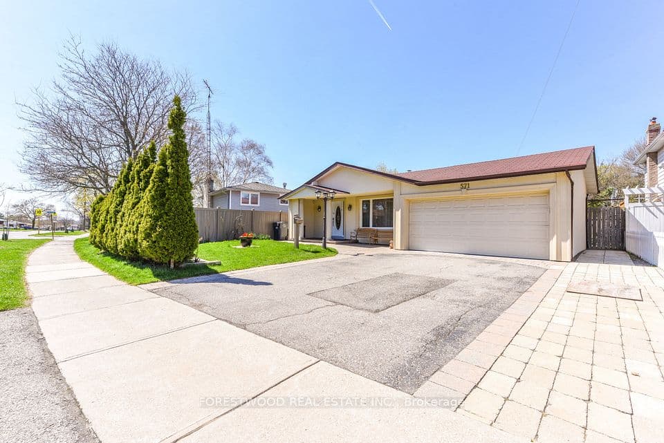 571 Silver Creek Boulevard, Mississauga, ON L5A 2B6 – photo 2