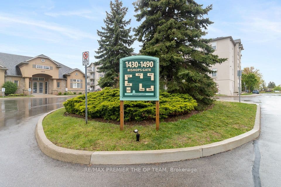 1440 Bishops Gate 404, Oakville, ON L6M 4M9 – photo 2