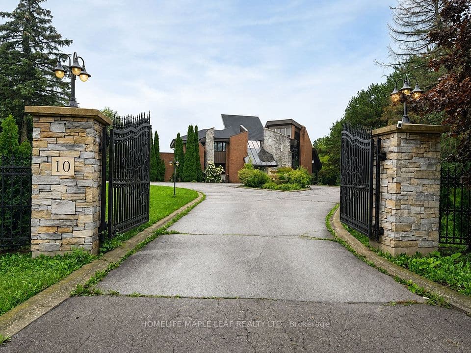 10 Edgeforest Drive, Brampton, ON L6P 0E1 – photo 2