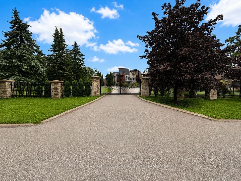 10 Edgeforest Drive, Brampton, ON L6P 0E1 – main photo