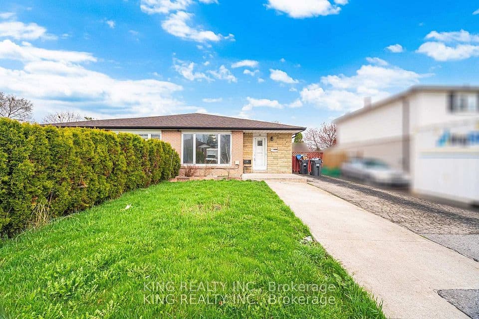 42 Flamingo Crescent, Brampton, ON L6T 2G5 – photo 3