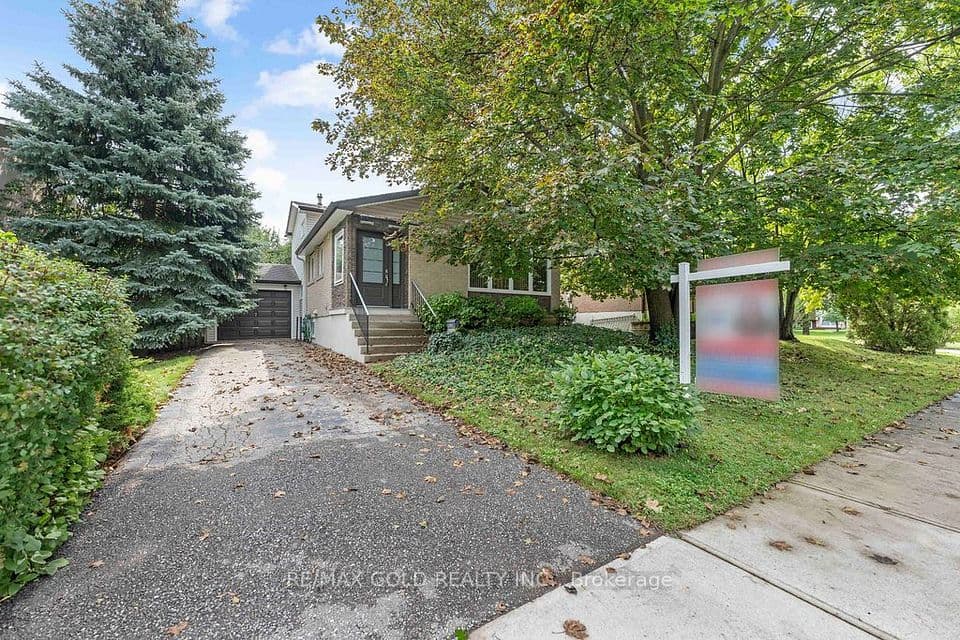 29 Carberry Crescent, Brampton, ON L6V 2G1 – main photo