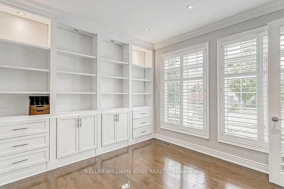 2384 Rock Point Drive, Oakville, ON L6H 7V3 – photo 2