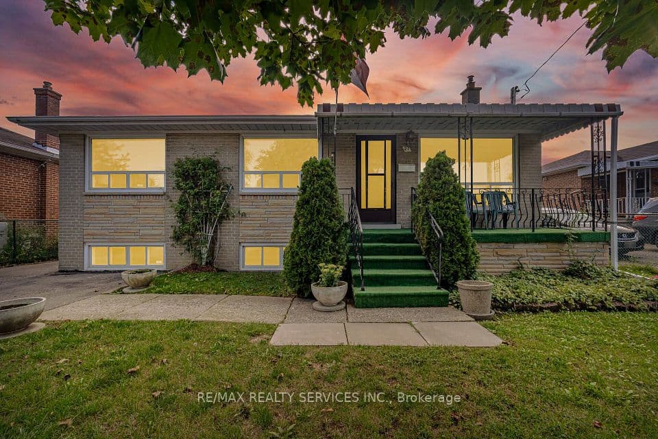 27 Edgemont Drive, Brampton, ON L6V 1K9 – main photo
