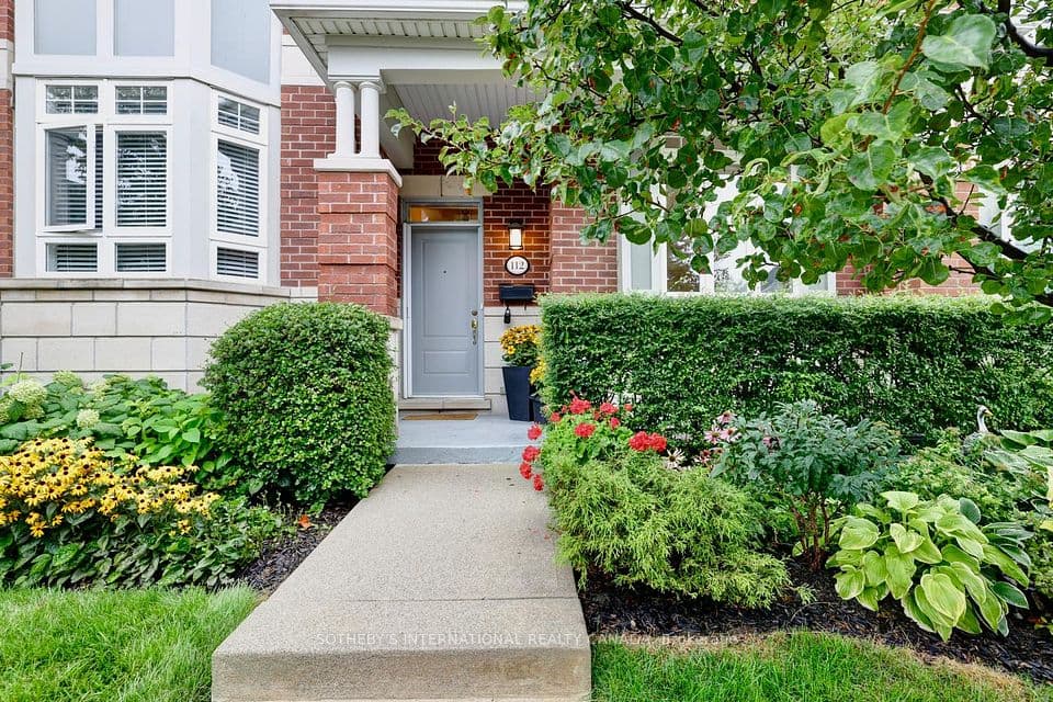 112 Waterside Drive, Mississauga, ON L5G 4T8 – photo 2