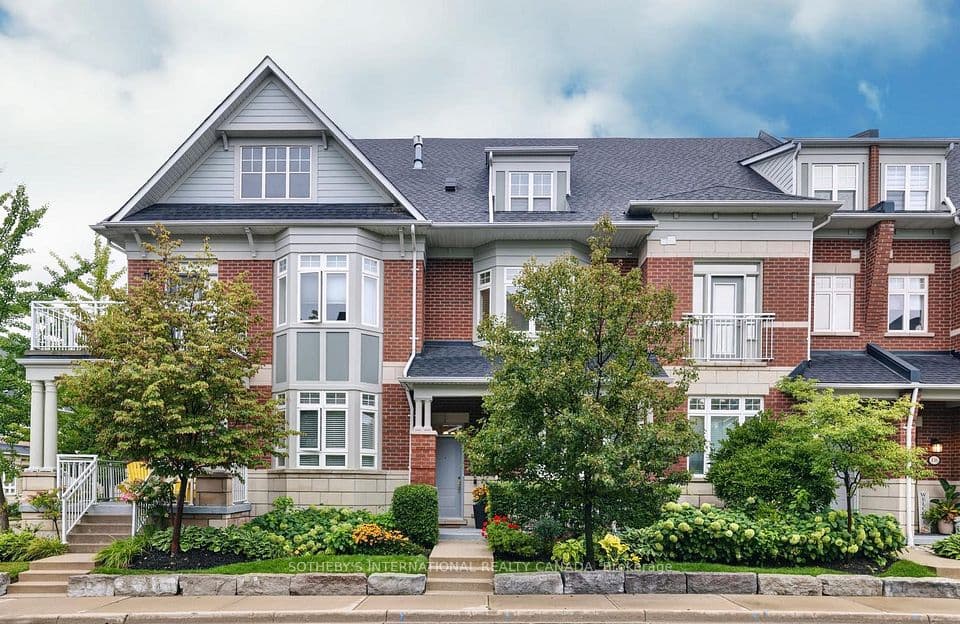 112 Waterside Drive, Mississauga, ON L5G 4T8 – main photo