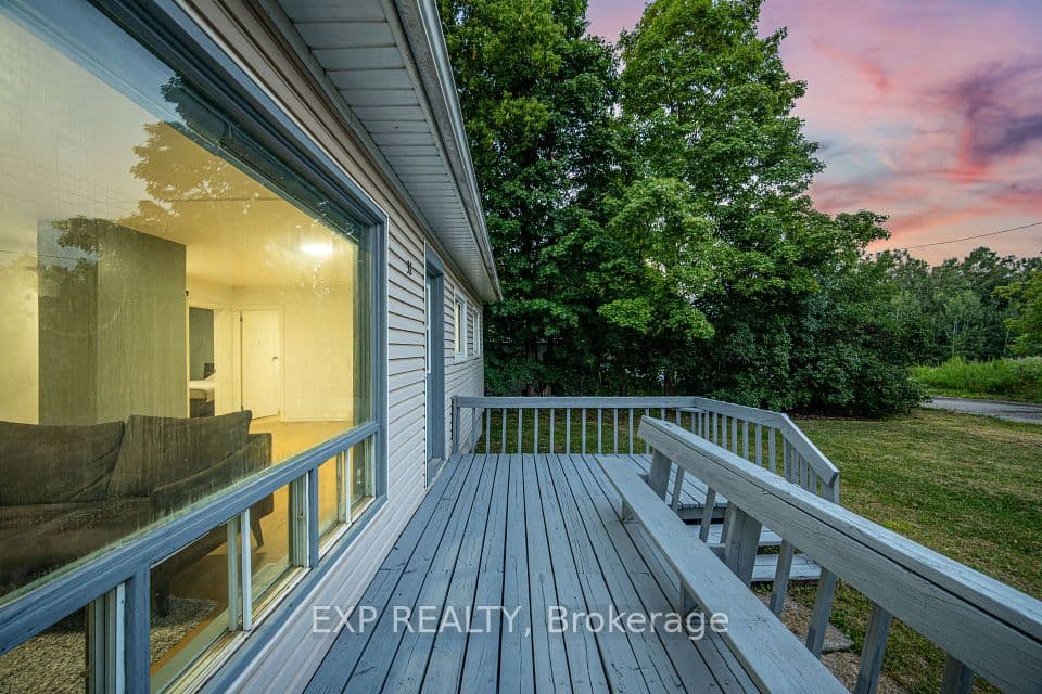 32 Maple Avenue E, Halton Hills, ON L7G 5M2 – photo 2