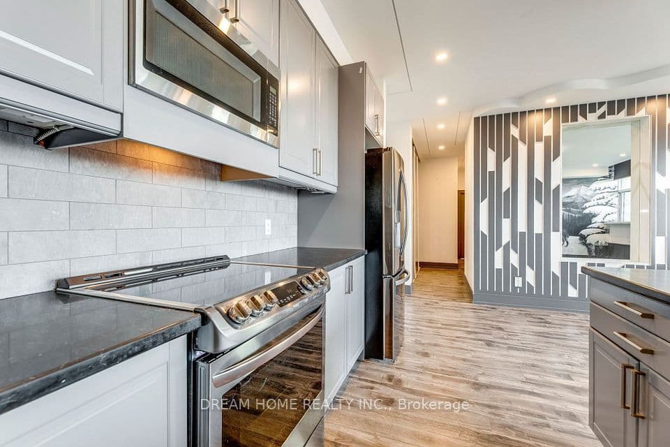 2301 Derry Road W 1010, Mississauga, ON L5N 2R4 – photo 2