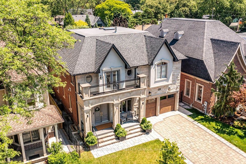 29 Oakwood Avenue S, Mississauga, ON L5G 3L2 – main photo