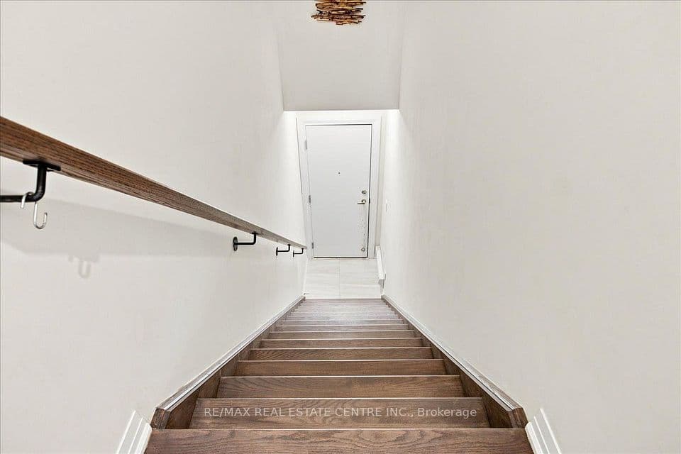 1597 Rose Way 103, Milton, ON L9E 1N4 – photo 2
