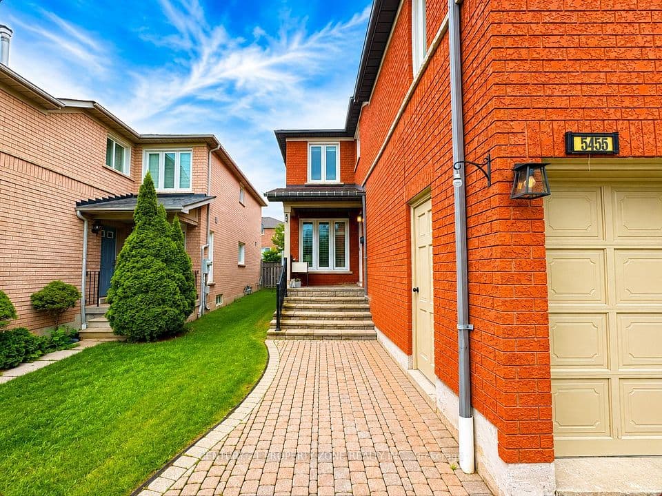 5456 Palmerston Crescent, Mississauga, ON L5M 5Z8 – photo 2