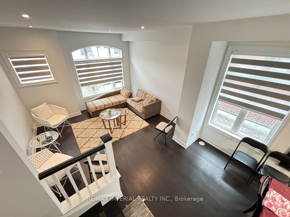 70 Lunar Crescent 185, Mississauga, ON L5M 2R4 – photo 3