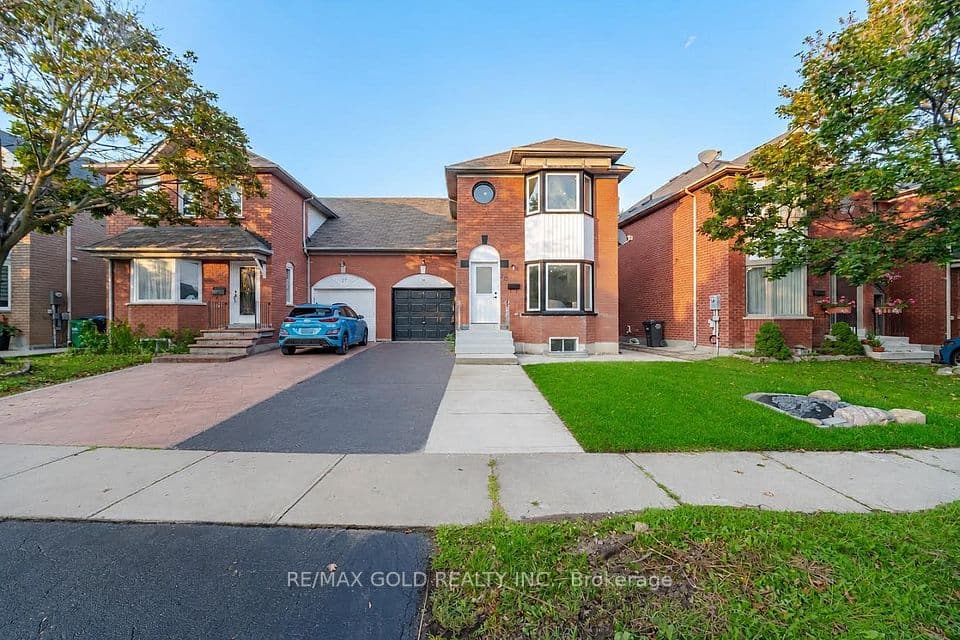 29 Fern Valley Crescent, Brampton, ON L6R 1K7 – photo 2