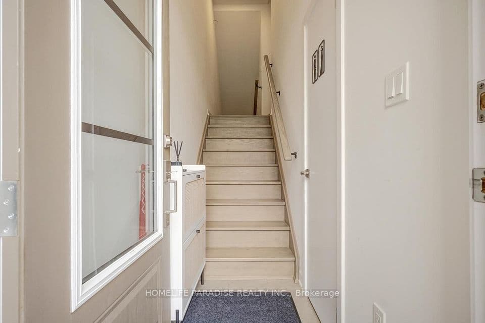 1356 Kaniv Street, Oakville, ON L6M 5R3 – photo 3