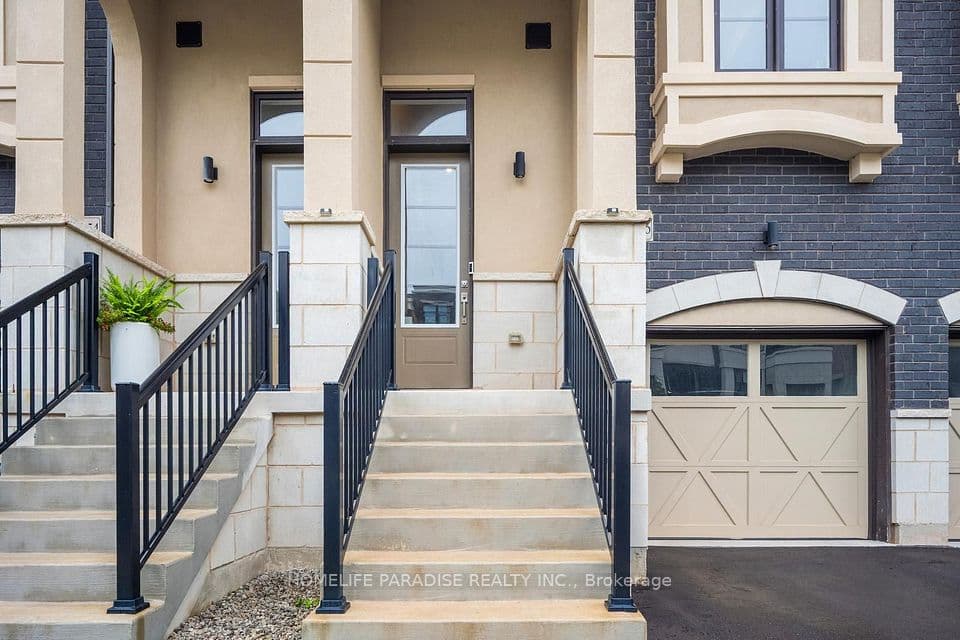 1356 Kaniv Street, Oakville, ON L6M 5R3 – photo 2