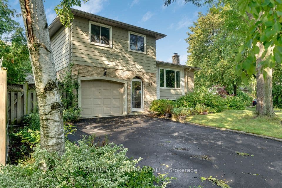 1242 Richards Crescent, Oakville, ON L6H 1R3 – main photo