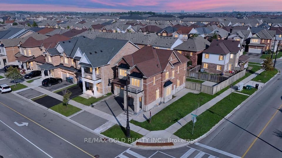 43 Kilkarrin Road W, Brampton, ON L7A 4C6 – photo 2