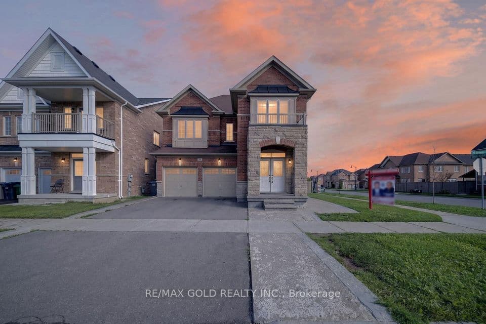 43 Kilkarrin Road W, Brampton, ON L7A 4C6 – main photo