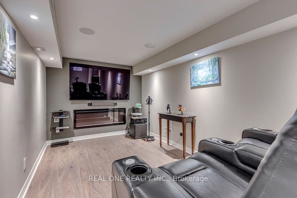 4201 Prudham Avenue, Burlington, ON L7M 0N1 – photo 2