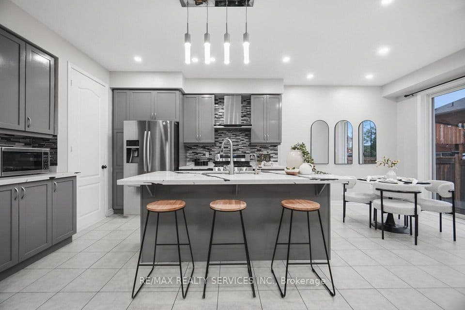 3 Fenchurch Drive, Brampton, ON L7A 4G5 – photo 2