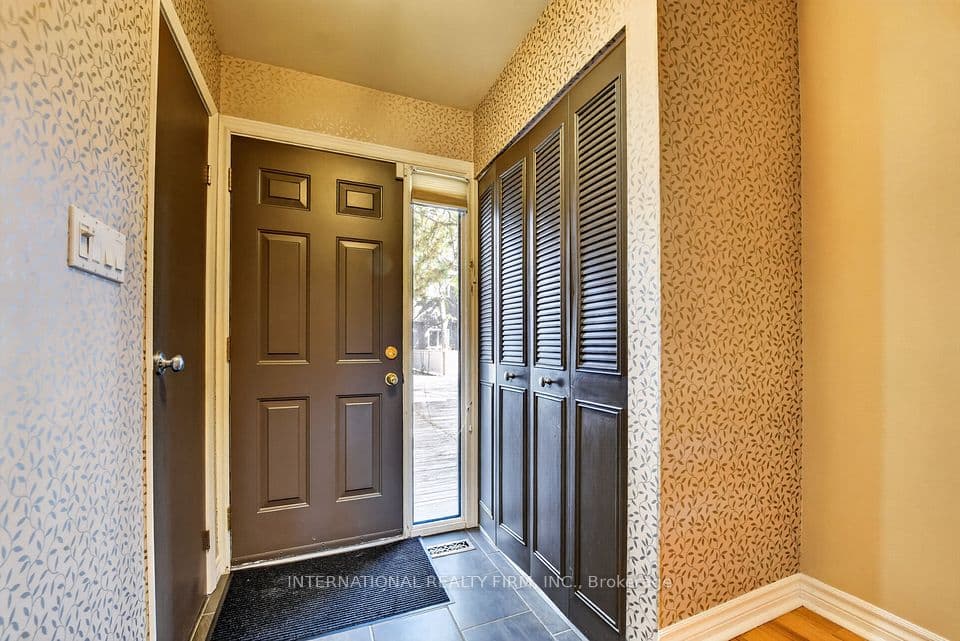 6855 Glen Erin Drive 15, Mississauga, ON L5N 1P6 – photo 2