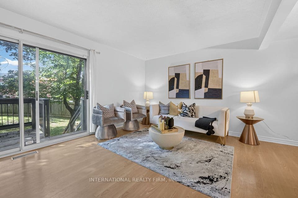 6855 Glen Erin Drive 15, Mississauga, ON L5N 1P6 – main photo