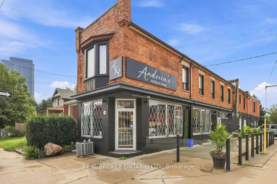 1438A Dufferin Street, Toronto, ON M6H 3L1 – main photo
