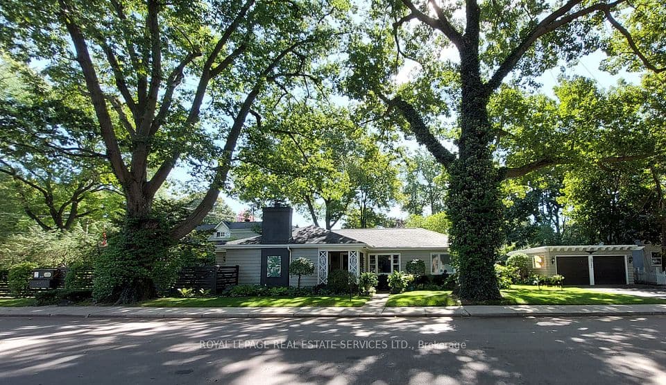 344 Maple Avenue, Oakville, ON L6J 2H7 – photo 3