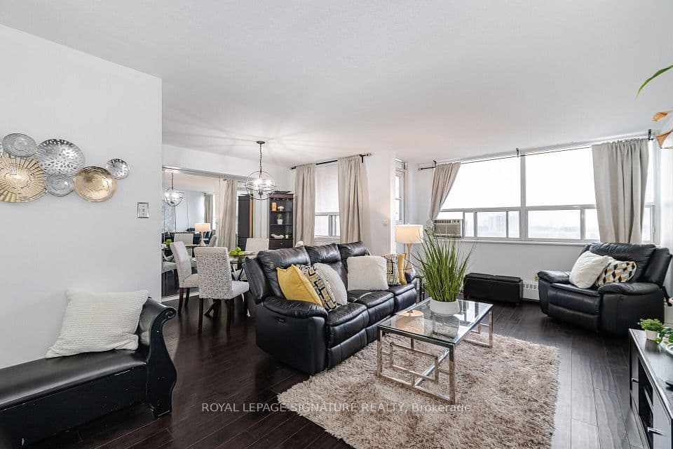451 The West Mall Drive 1212, Toronto, ON M9C 1G1 – photo 2