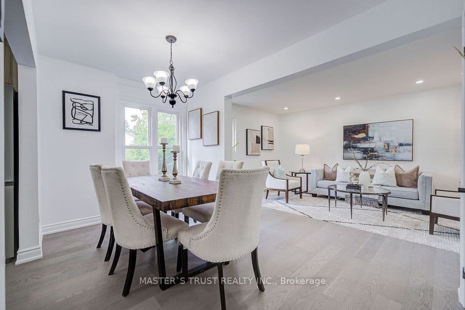 4 Gatsby Square, Brampton, ON L6S 2H4 – main photo