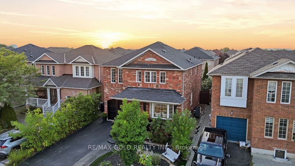 30 Schooner Drive, Brampton, ON L7A 3H3 – photo 2