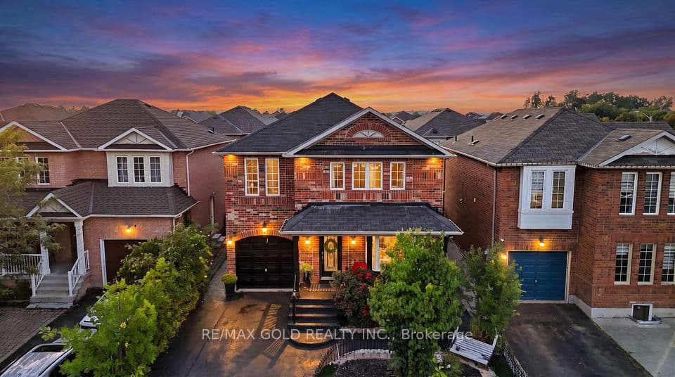 30 Schooner Drive, Brampton, ON L7A 3H3 – main photo
