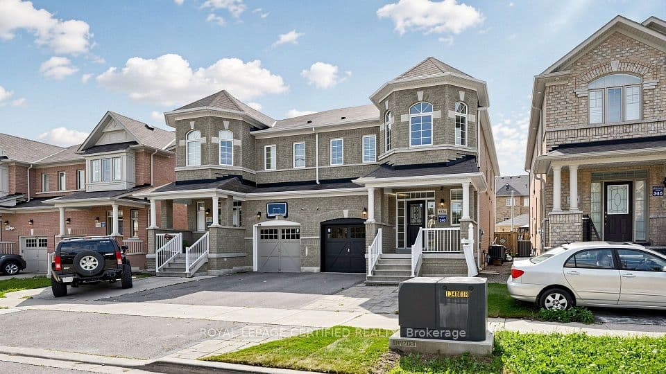 5576 Meadowcrest Avenue, Mississauga, ON L5M 0V1 – photo 2