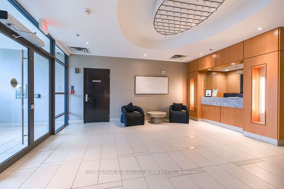 840 Queens Plate Drive 1605, Toronto, ON M9W 0E7 – photo 2