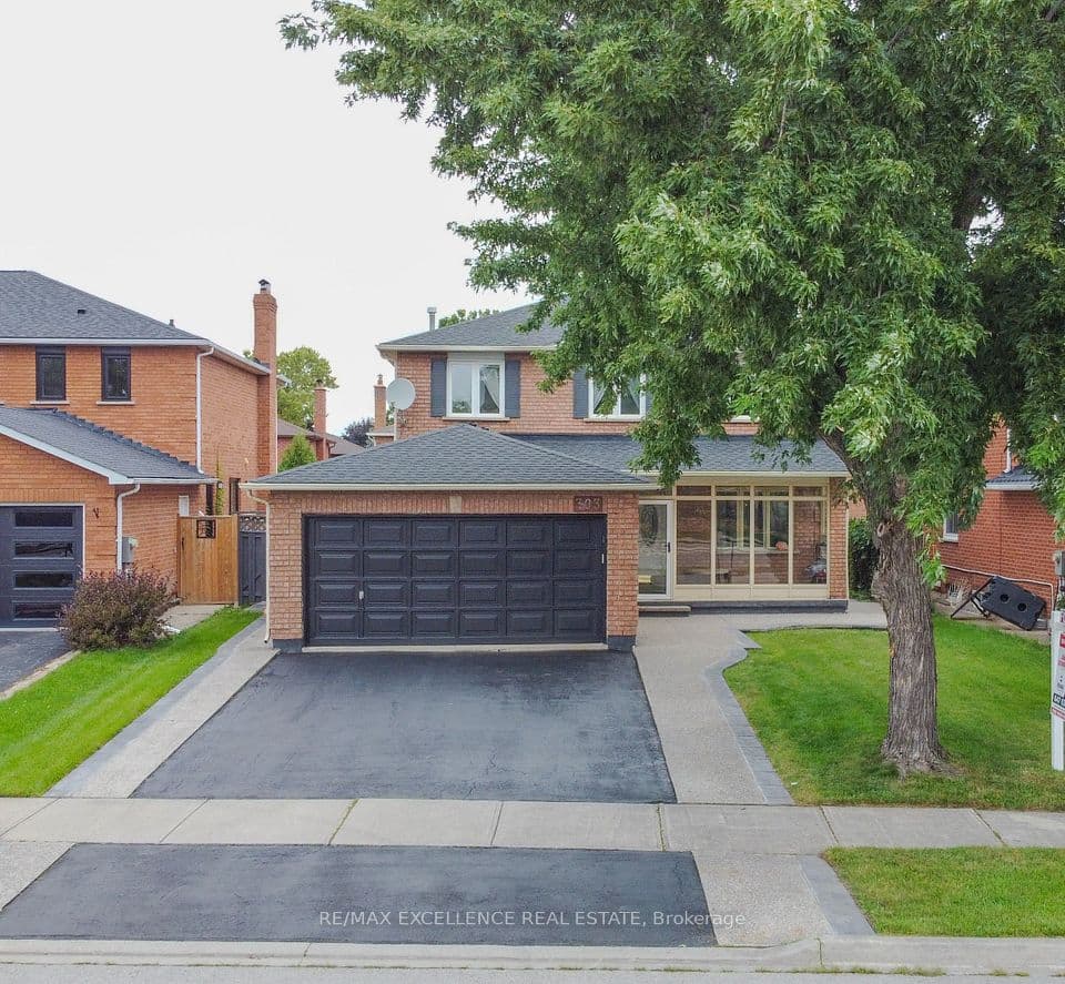 303 Hickory Circle, Oakville, ON L6H 4V3 – photo 2