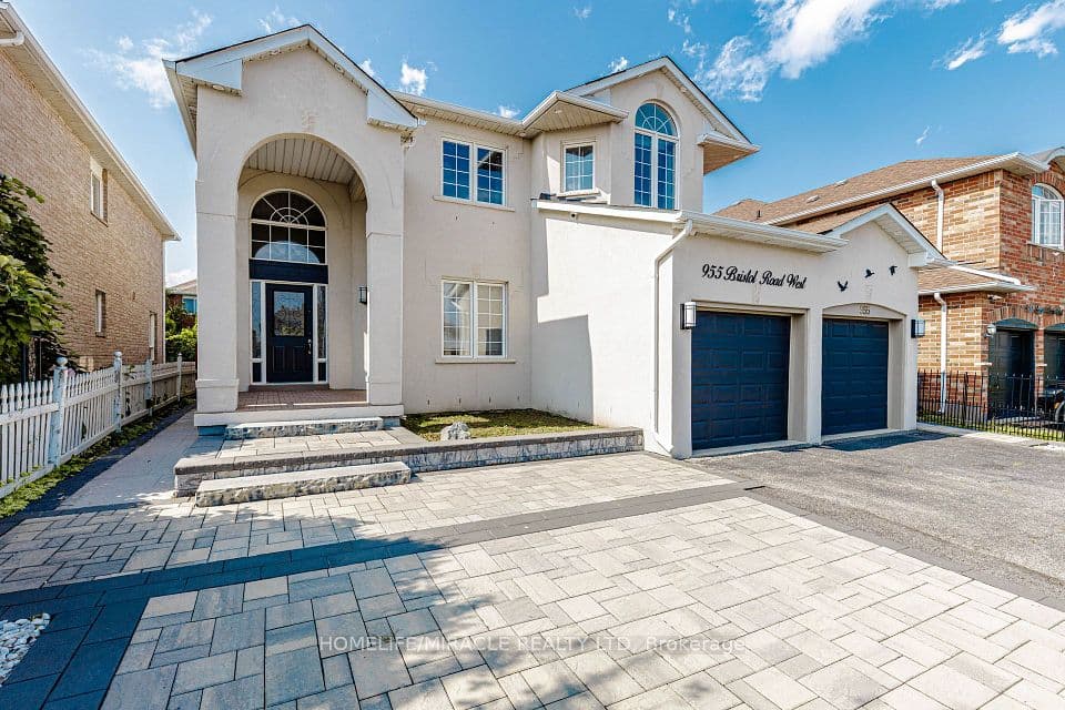 955 Bristol Road W, Mississauga, ON L5V 2N9 – main photo