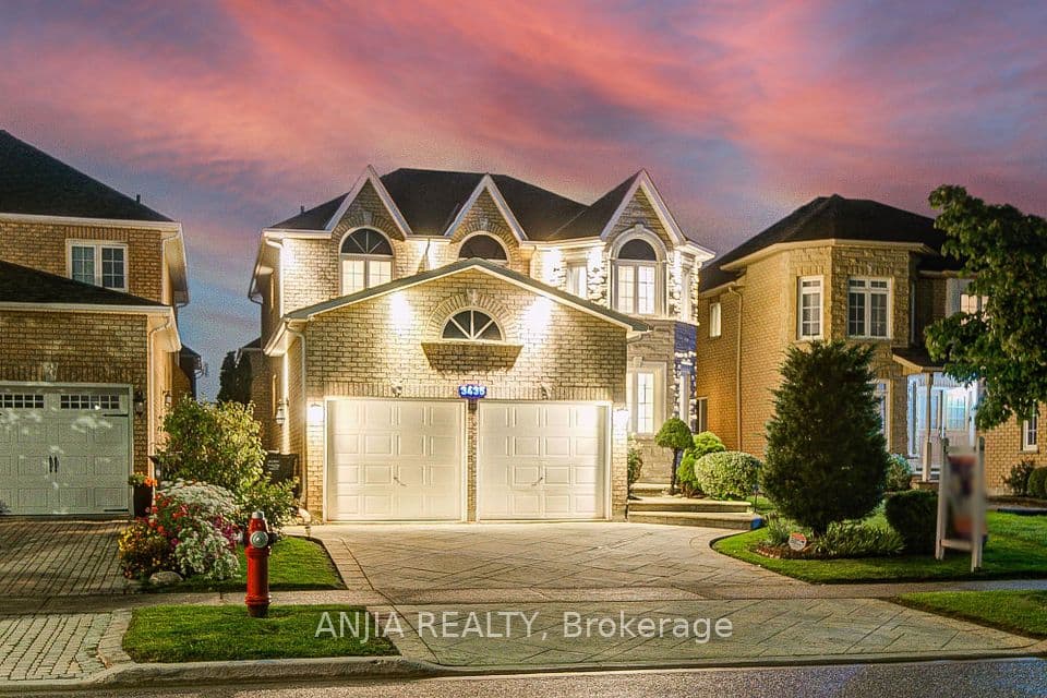 3435 Grand Park Drive, Mississauga, ON L5B 4E3 – photo 2
