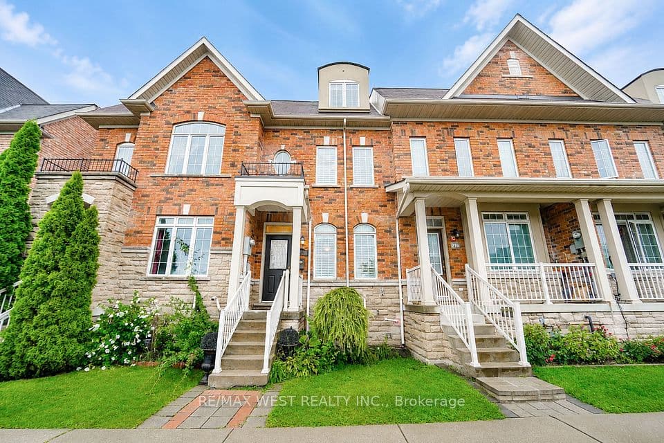 221 Isaac Devins Boulevard, Toronto, ON M9M 0B6 – main photo