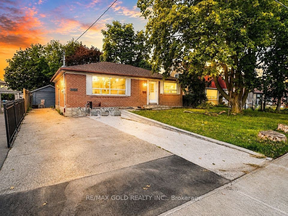 3352 Etude Drive, Mississauga, ON L4T 1T3 – main photo