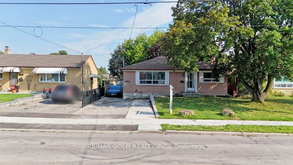 3352 Etude Drive, Mississauga, ON L4T 1T3 – photo 3