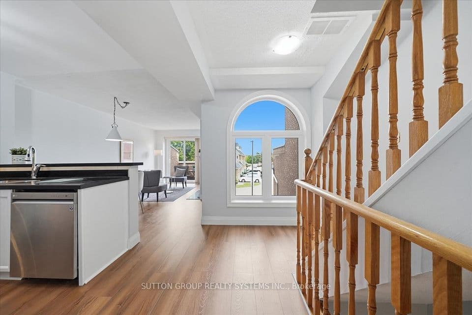 60 Barondale Drive 255, Mississauga, ON L4Z 3N8 – photo 2