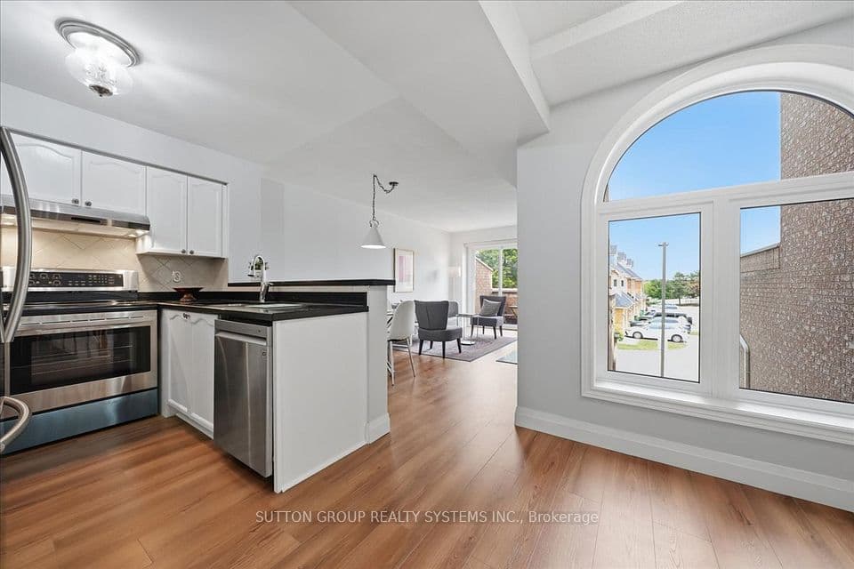 60 Barondale Drive 255, Mississauga, ON L4Z 3N8 – main photo