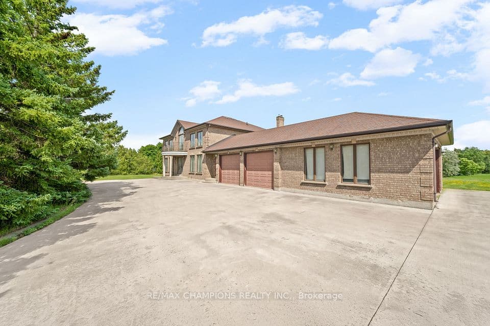 4047 Countryside Drive, Brampton, ON L6P 0T4 – photo 2