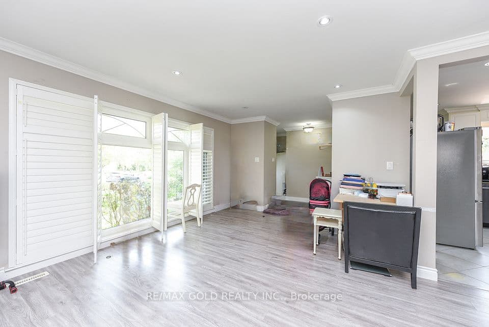 11 Dudley Place, Brampton, ON L6T 3C2 – photo 3